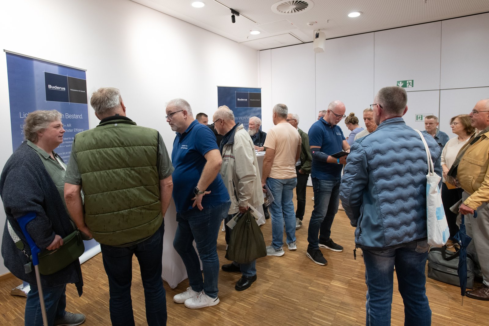 Beratung am Stand von Buderus