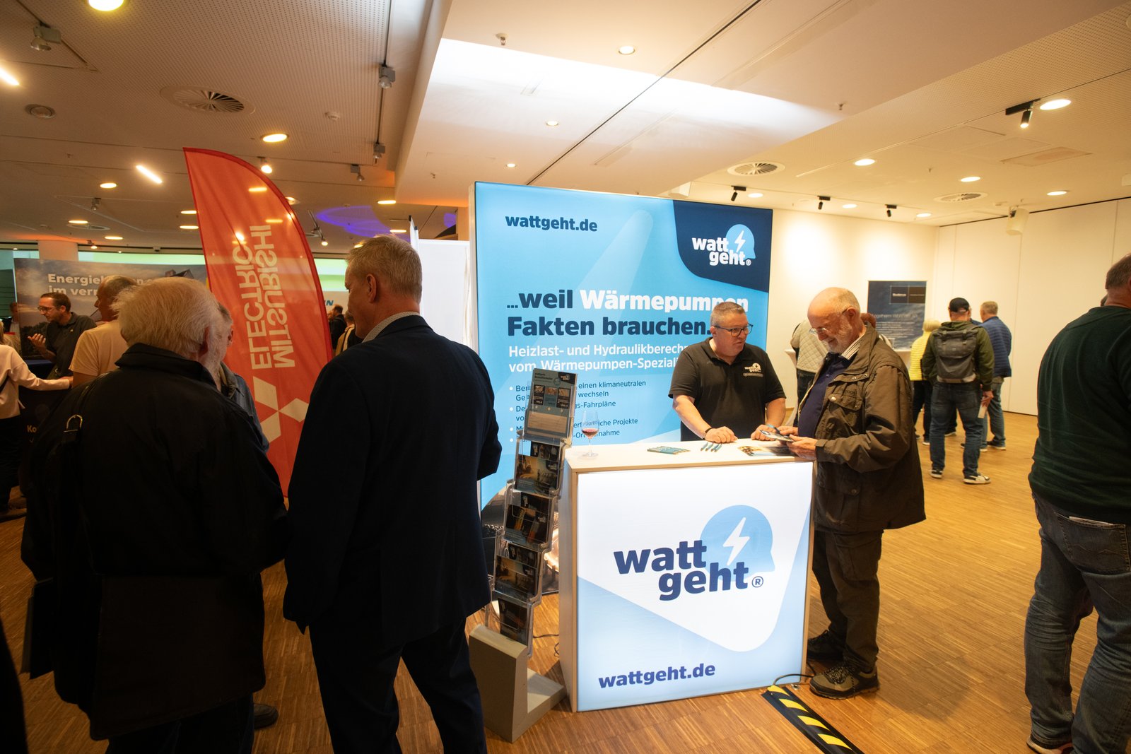 Beratung am Stand von Wattgeht