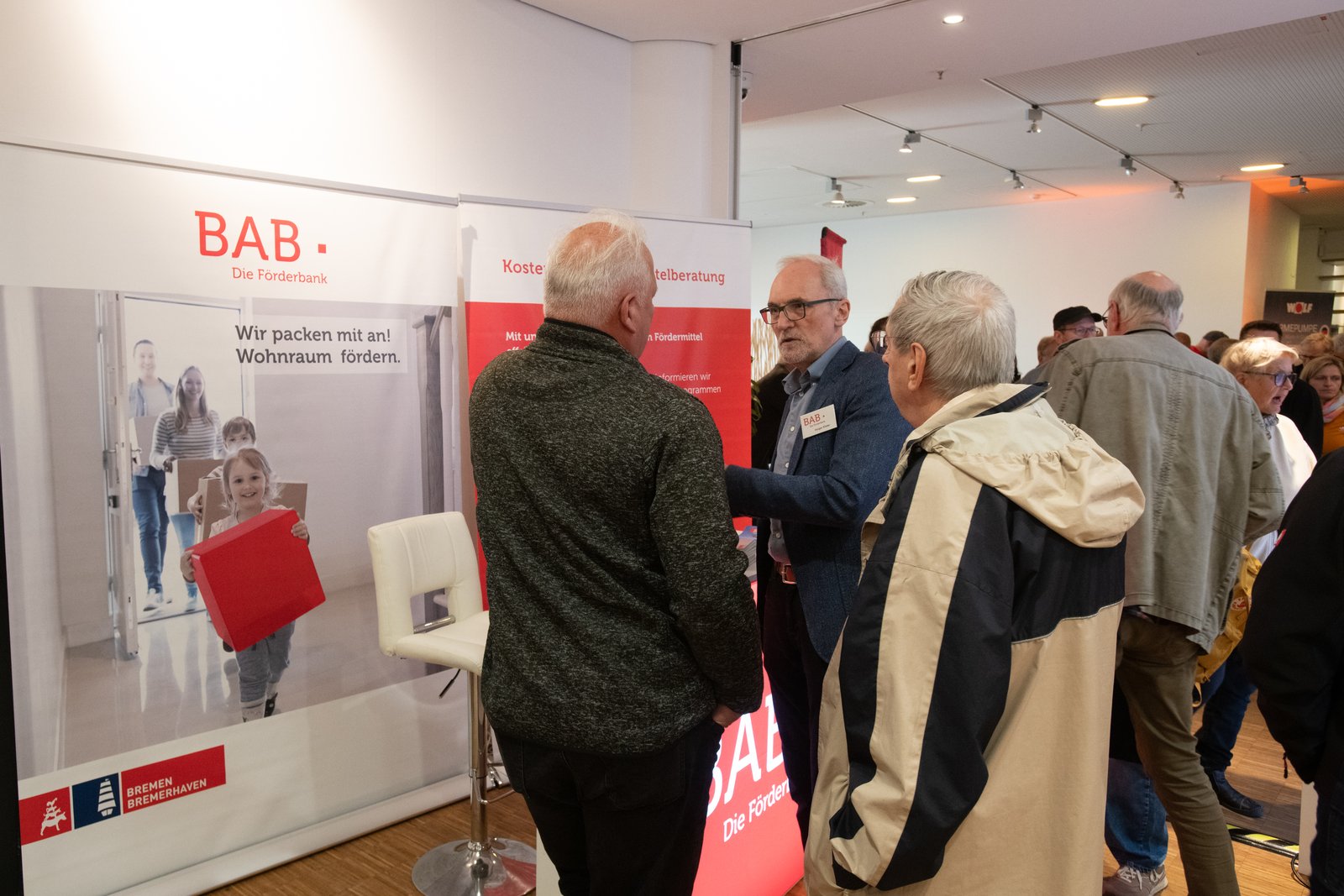 Beratung am Stand von Bremer Aufbaubank
