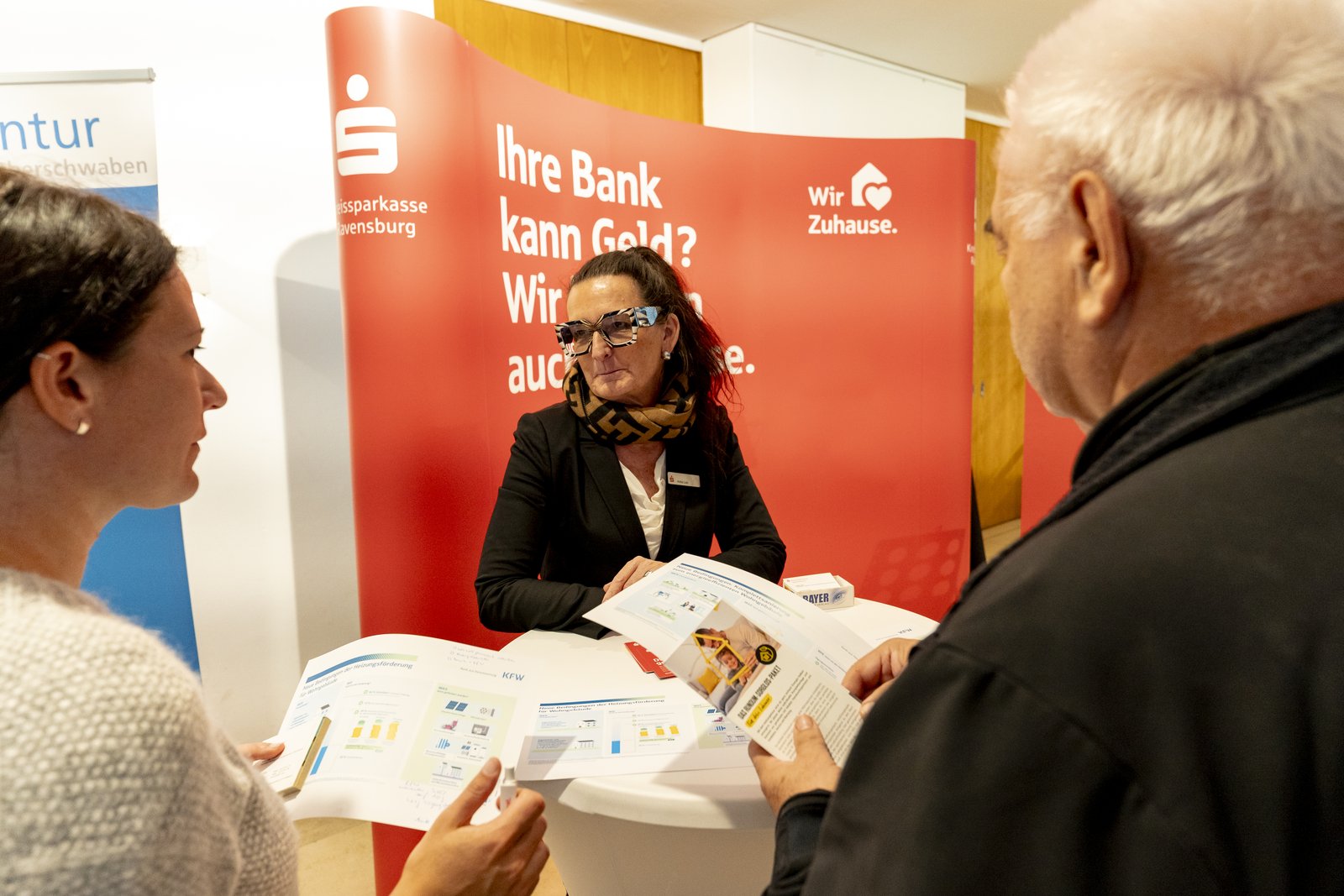 Beratung am Stand: Sparkasse