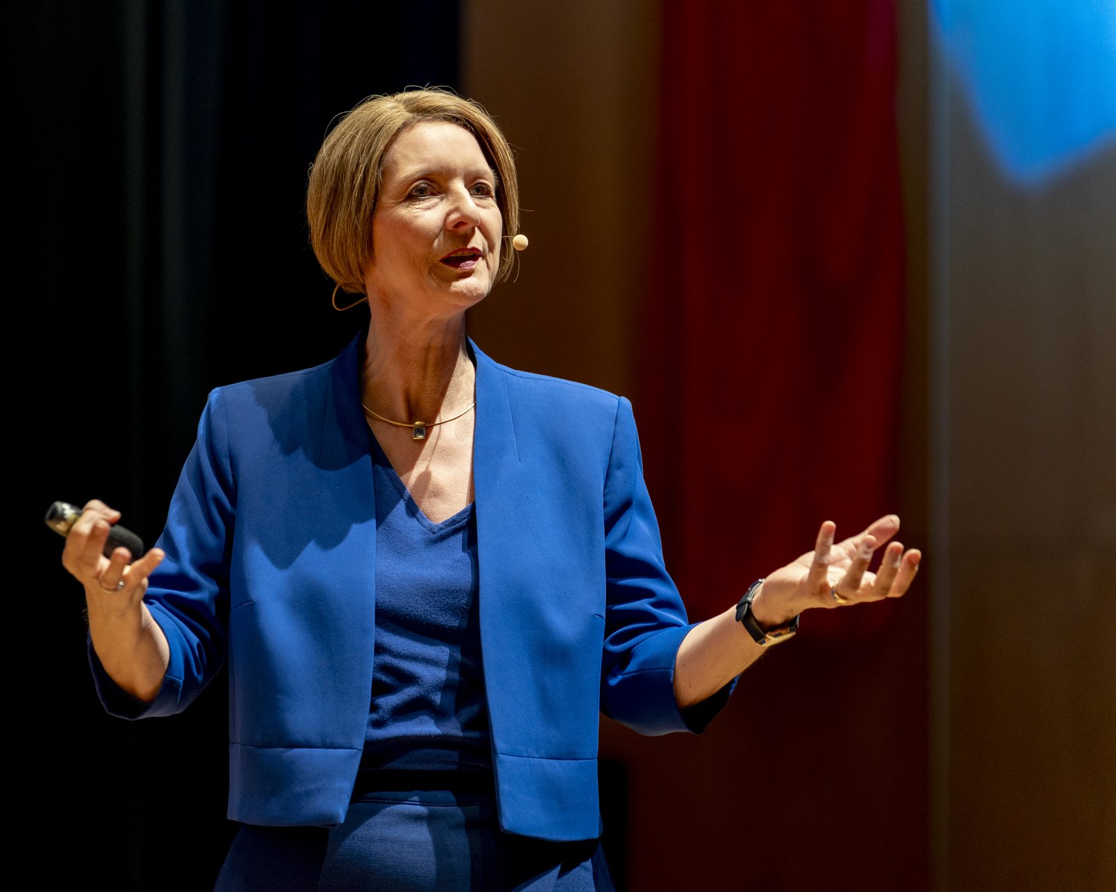 Anja Floetenmeyer-Woltmann bei ihrem Vortrag