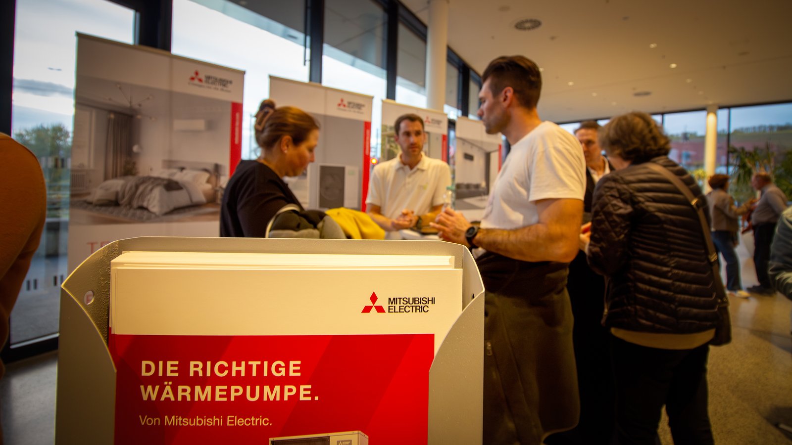 Beratung am Stand: Mitsubishi Electric